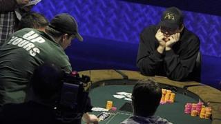 CroppedImage320180 1204 Hellmuth vs Rodawig