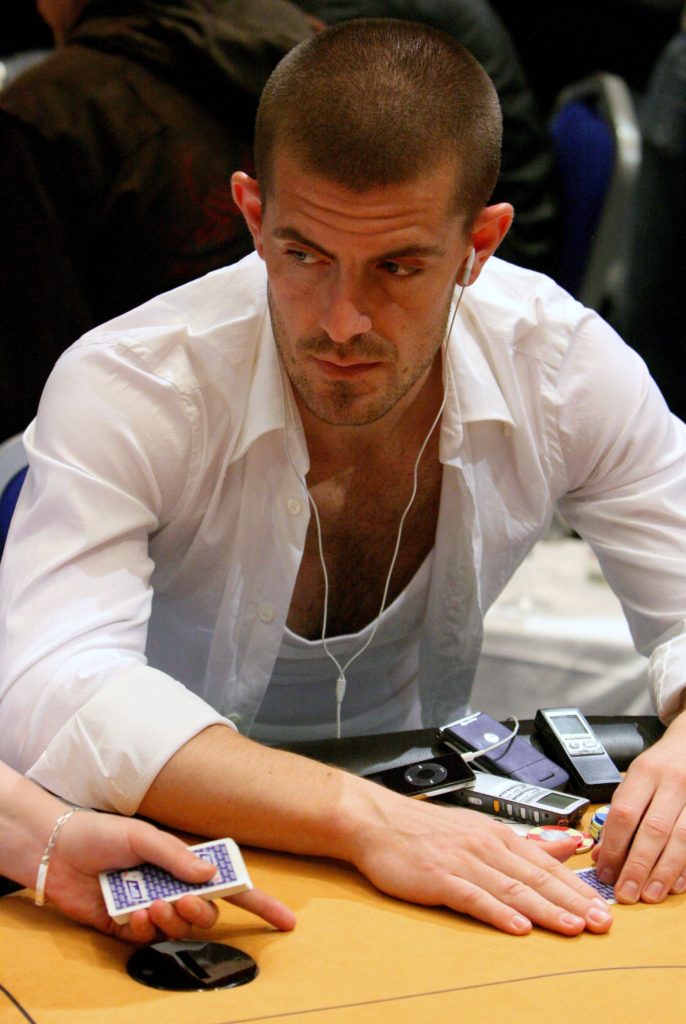 Bliv klædt på til succes ved pokerbordet